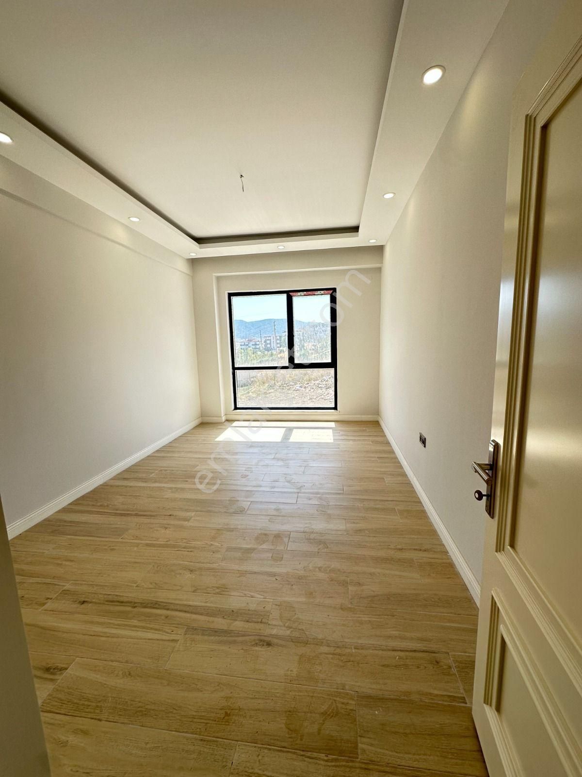 Yalova Çiftlikköy Bayraktepede Site İçinde 3+1 Satılık Daire - Görsel 3