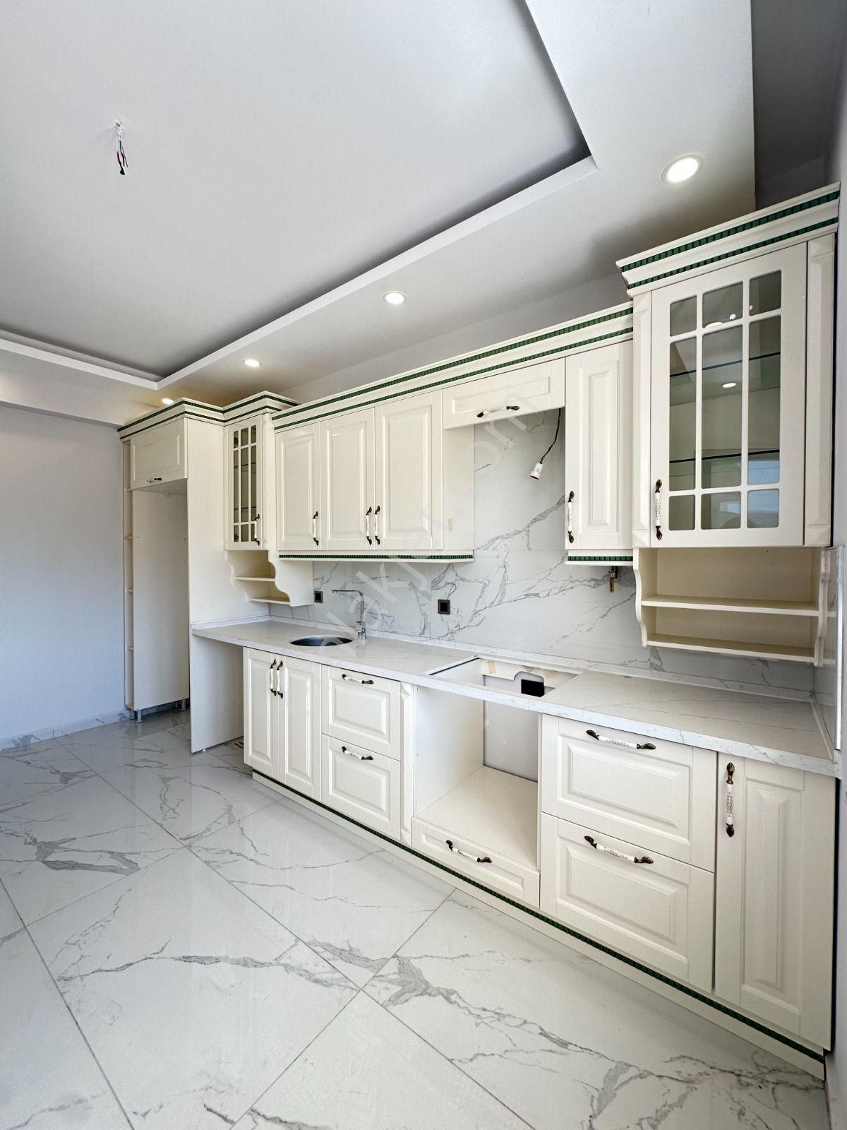 Yalova Çiftlikköy Bayraktepede Site İçinde 3+1 Satılık Daire - Görsel 9