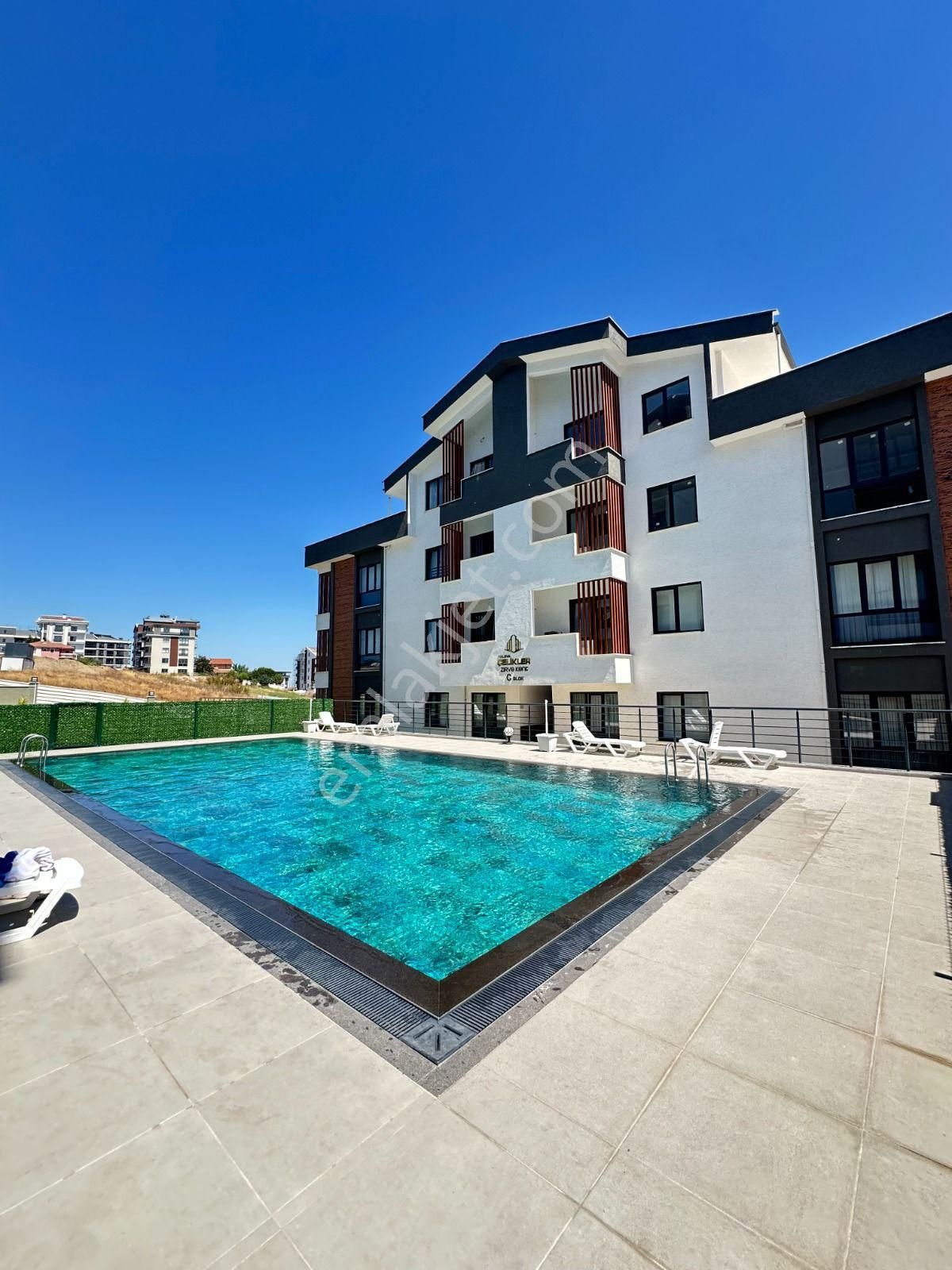 Yalova Çiftlikköy Bayraktepede Site İçinde 3+1 Satılık Daire