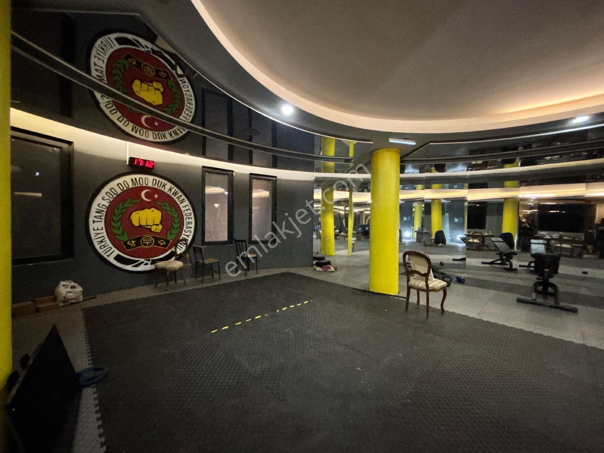 Zekeriyaköy Garanti Koza Çarşısı 400 M2 Kiralık Dükkan - Görsel 8