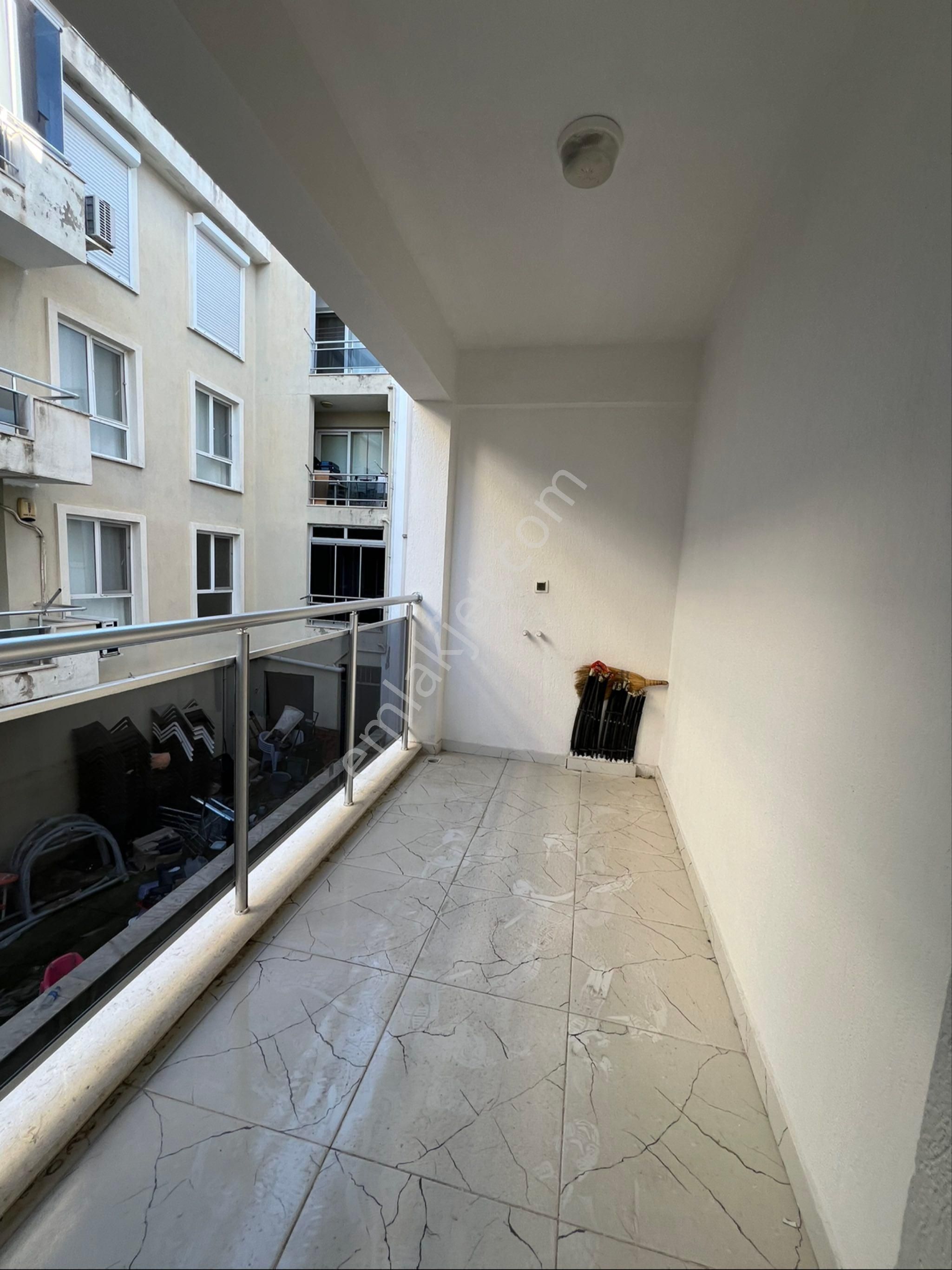 Kusadası Davutlarda Kapalı Mutfaklu 3+1 Daire Satılık - Görsel 12