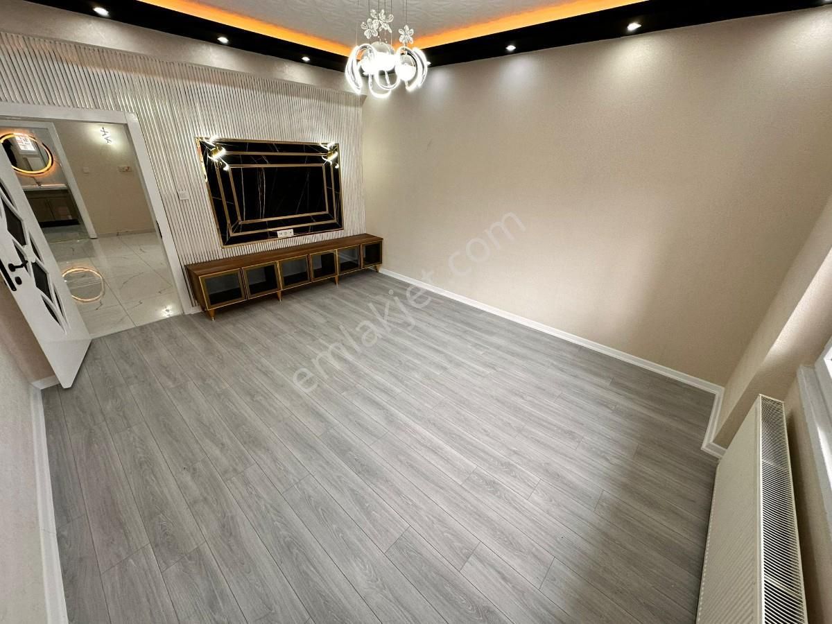 Pınarbaşı Mahde Cadde Üzeri 3+1 Asansörlü Daire - Görsel 6