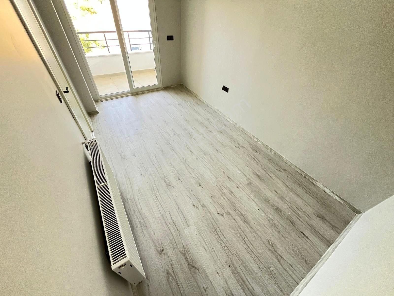 ▶ ▶ Akçay Körfez'den Giriş Katında Odası Olan Muhteşem Manzaralı 5+1 Sıfır Villa - Görsel 31