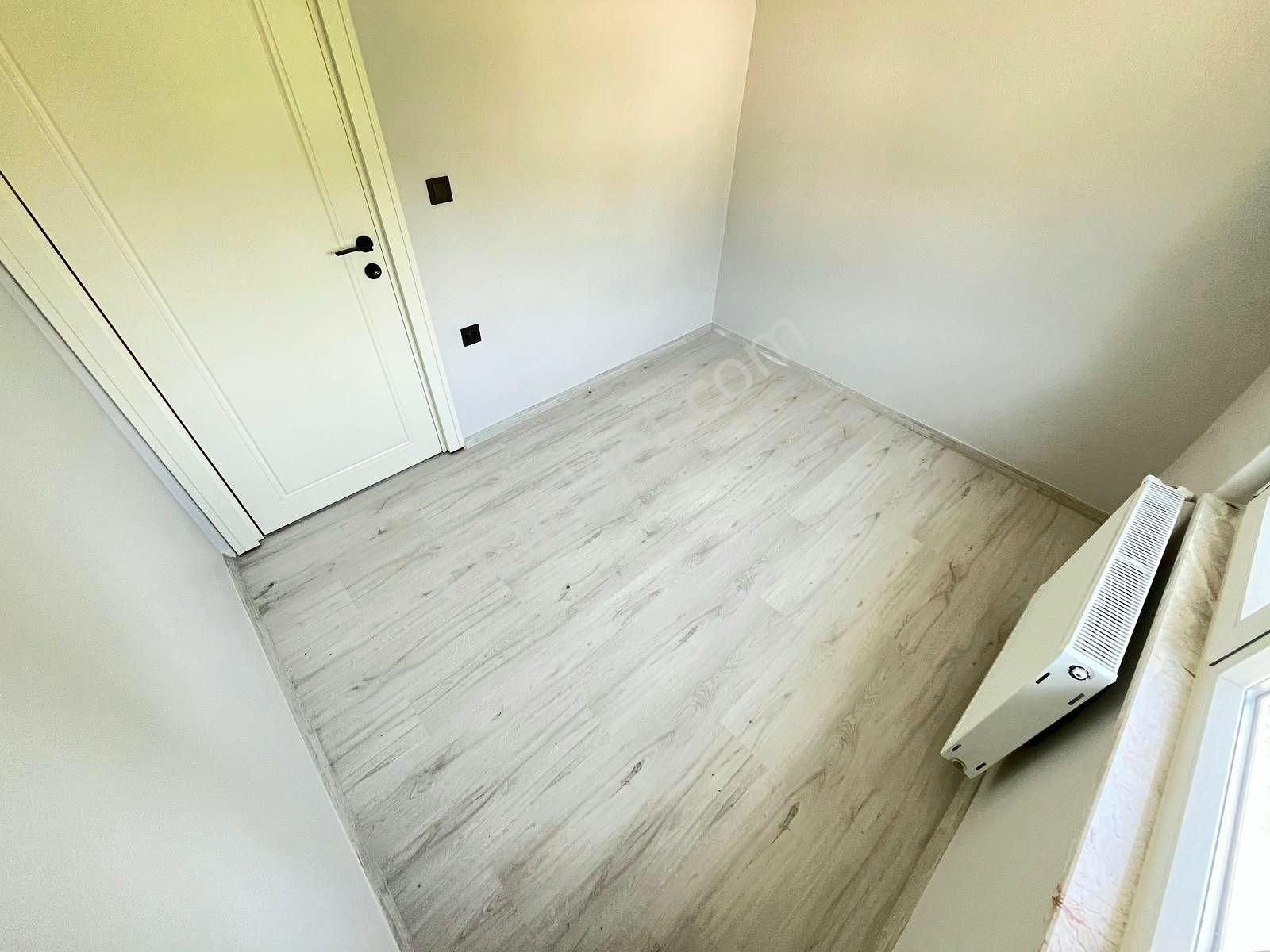 ▶ ▶ Akçay Körfez'den Giriş Katında Odası Olan Muhteşem Manzaralı 5+1 Sıfır Villa - Görsel 23