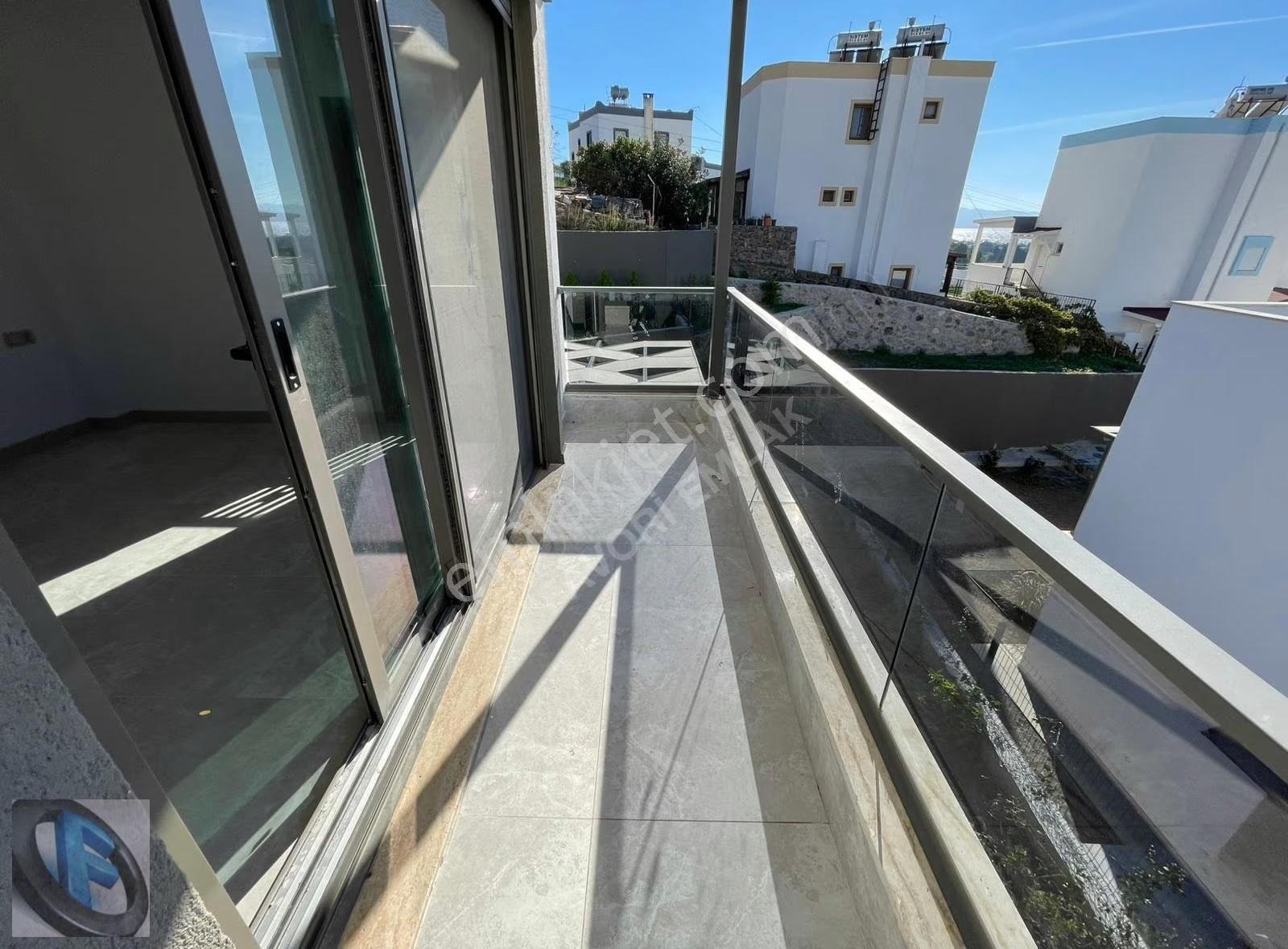 Favori'den Akyarlar Kemerde Müstakil Bahçeli Sıfır Villa 3+1 - Görsel 17