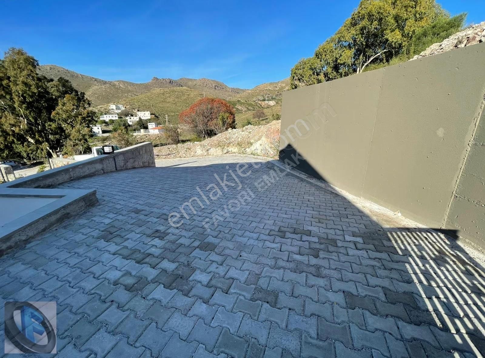 Favori'den Akyarlar Kemerde Müstakil Bahçeli Sıfır Villa 3+1 - Görsel 10