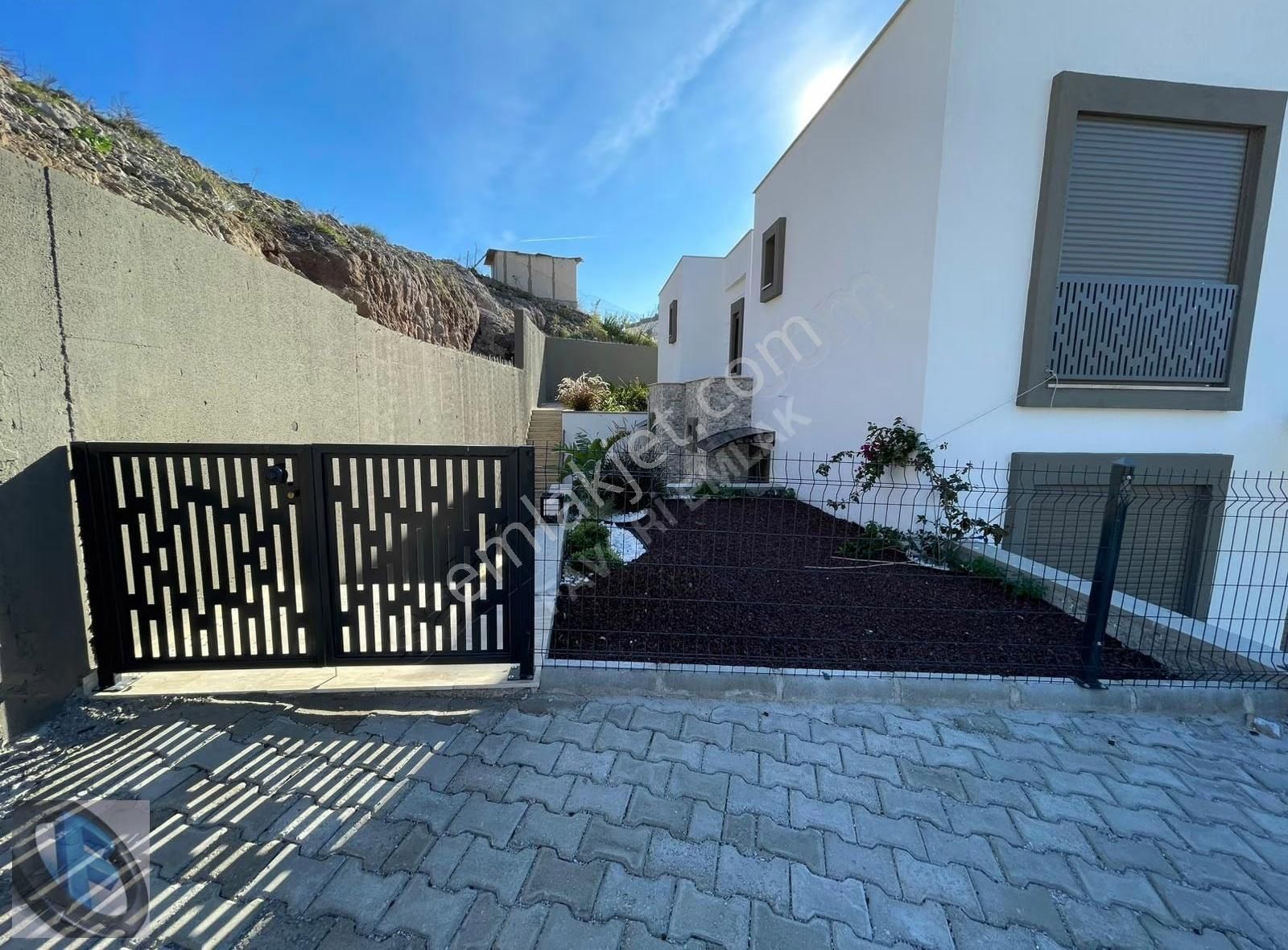 Favori'den Akyarlar Kemerde Müstakil Bahçeli Sıfır Villa 3+1 - Görsel 5