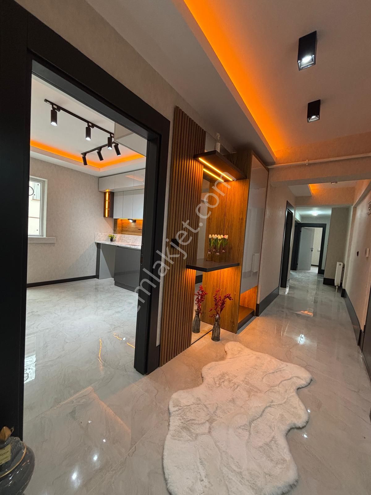Ufuktepe Mahallesi'nde Full Yapılı 4+1 Daire! - Görsel 32