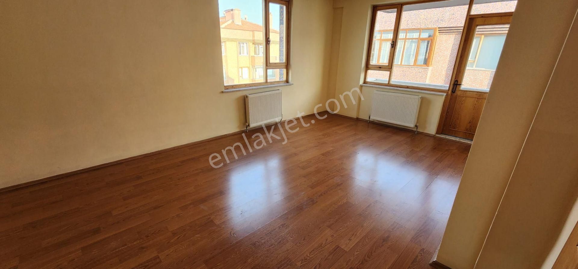 İsa Kavak Gayrimenkul’den Kiralık 3+1 Daire – Selçuklu/parsana