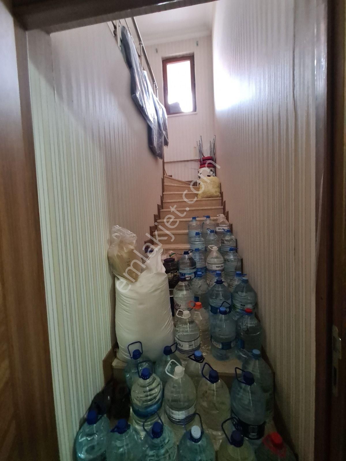 Panoramik Şehir Manzaralı 2 Giriş 2 Mutfaklı Kapalı Teraslı 6+1 - Görsel 20