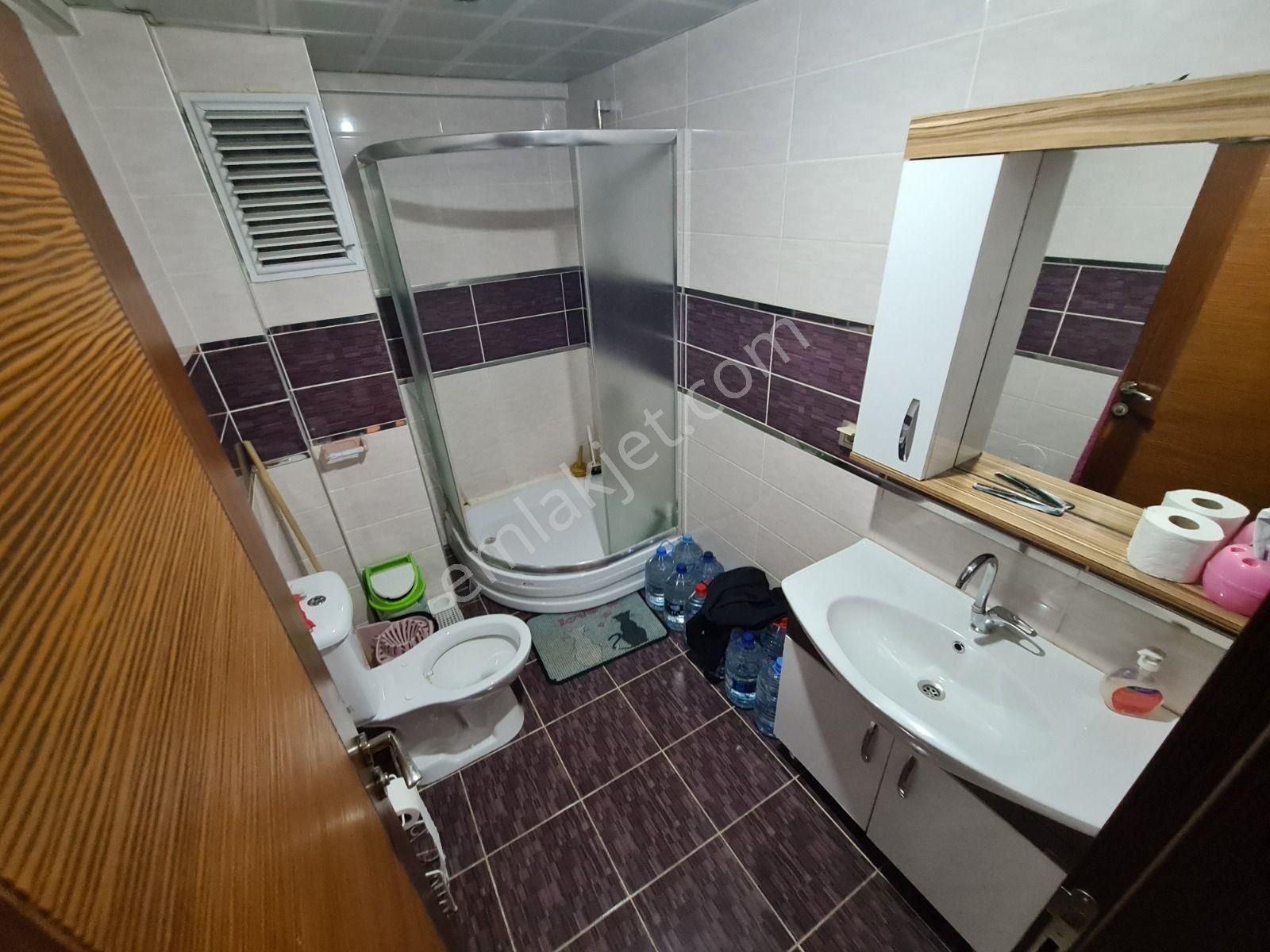 Panoramik Şehir Manzaralı 2 Giriş 2 Mutfaklı Kapalı Teraslı 6+1 - Görsel 18