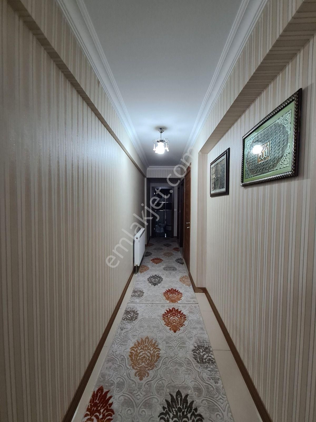 Panoramik Şehir Manzaralı 2 Giriş 2 Mutfaklı Kapalı Teraslı 6+1 - Görsel 13