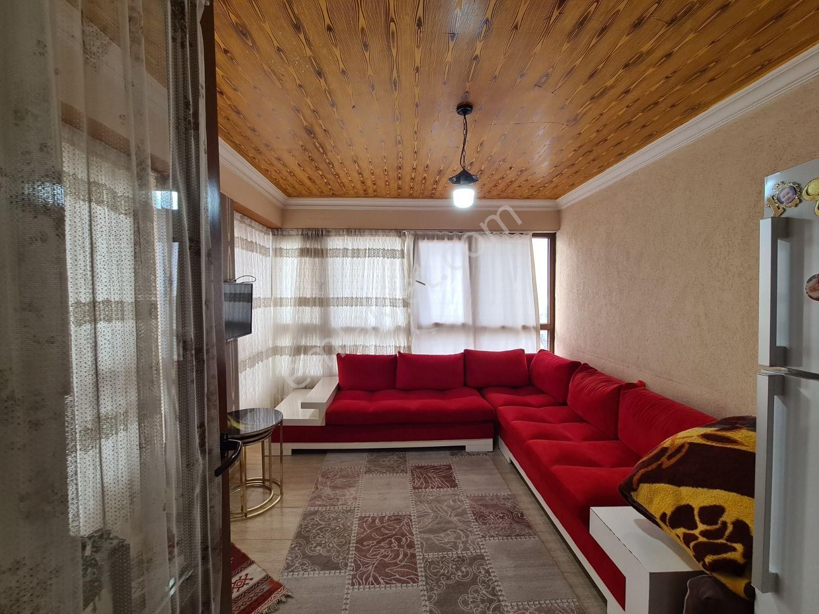 Panoramik Şehir Manzaralı 2 Giriş 2 Mutfaklı Kapalı Teraslı 6+1 - Görsel 10
