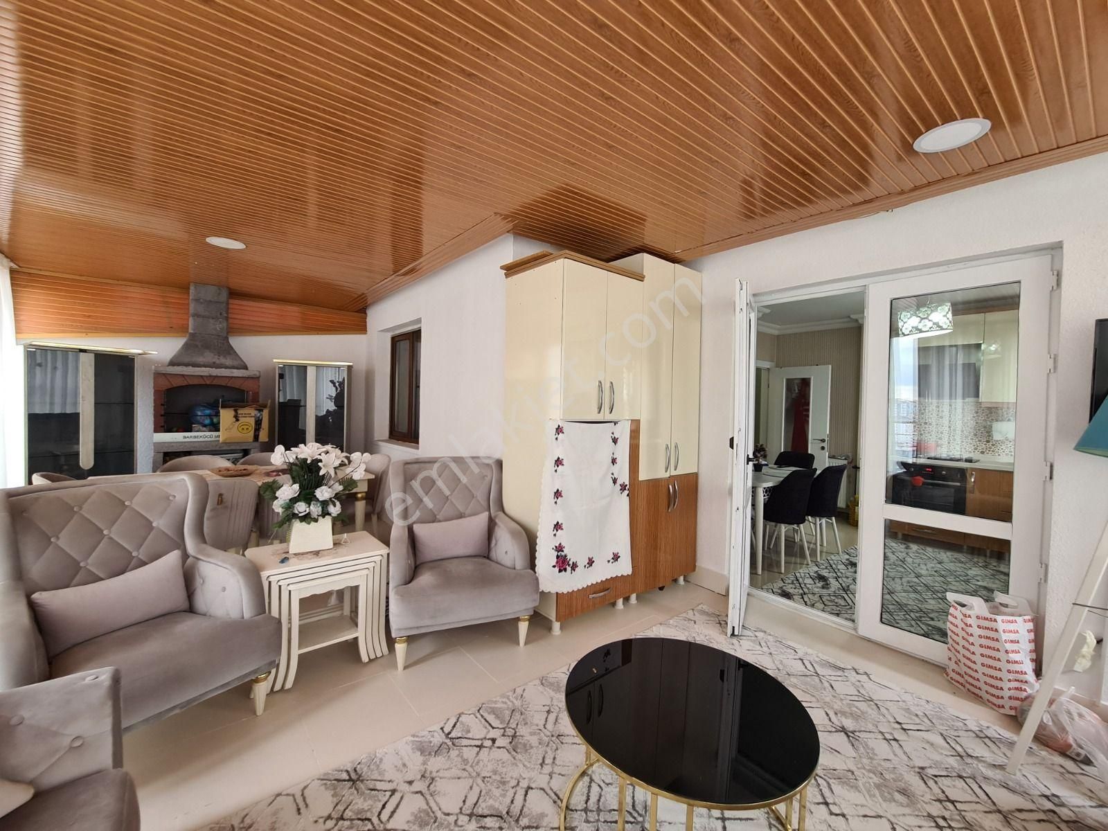 Panoramik Şehir Manzaralı 2 Giriş 2 Mutfaklı Kapalı Teraslı 6+1 - Görsel 29