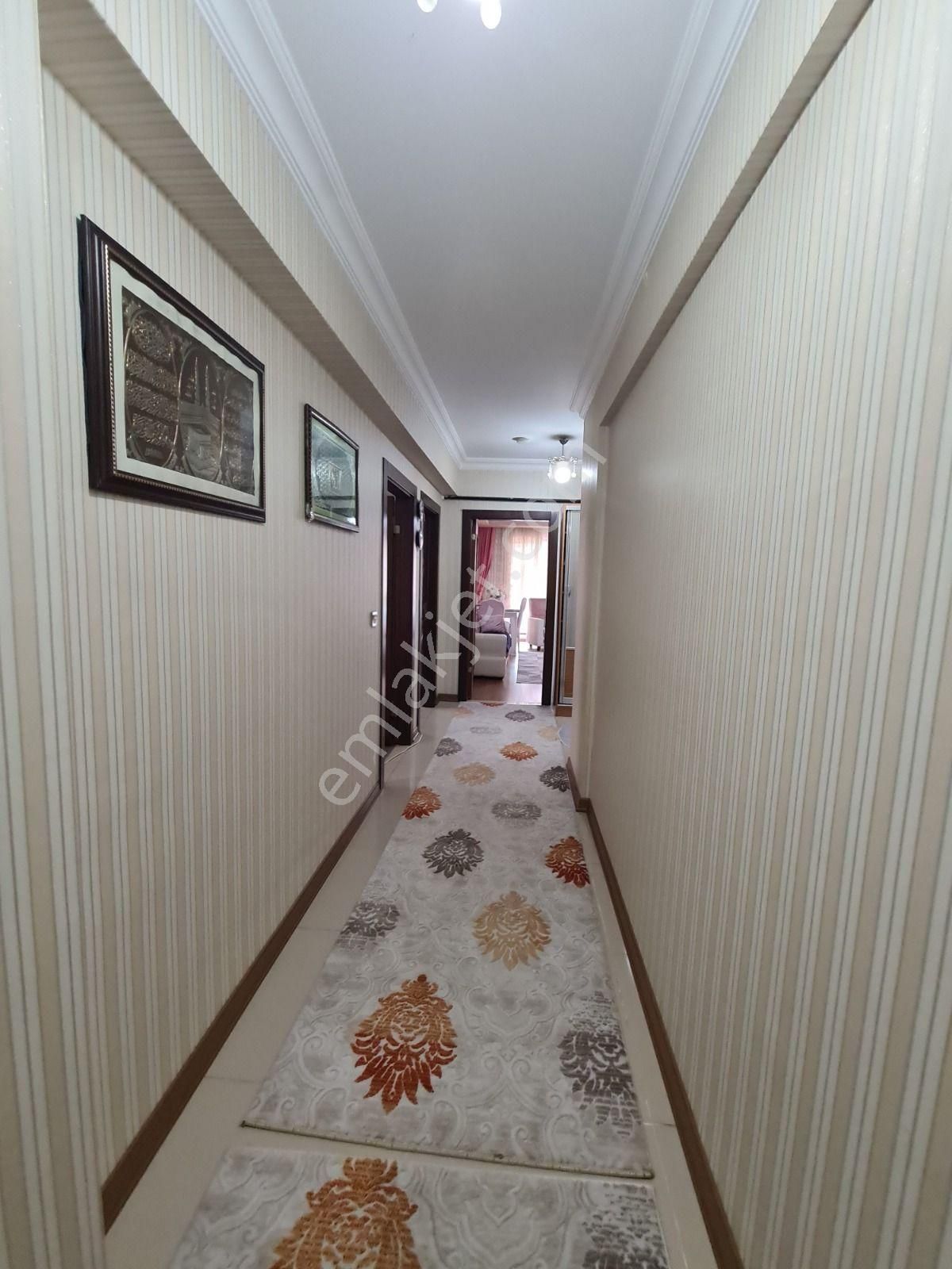 Panoramik Şehir Manzaralı 2 Giriş 2 Mutfaklı Kapalı Teraslı 6+1 - Görsel 21