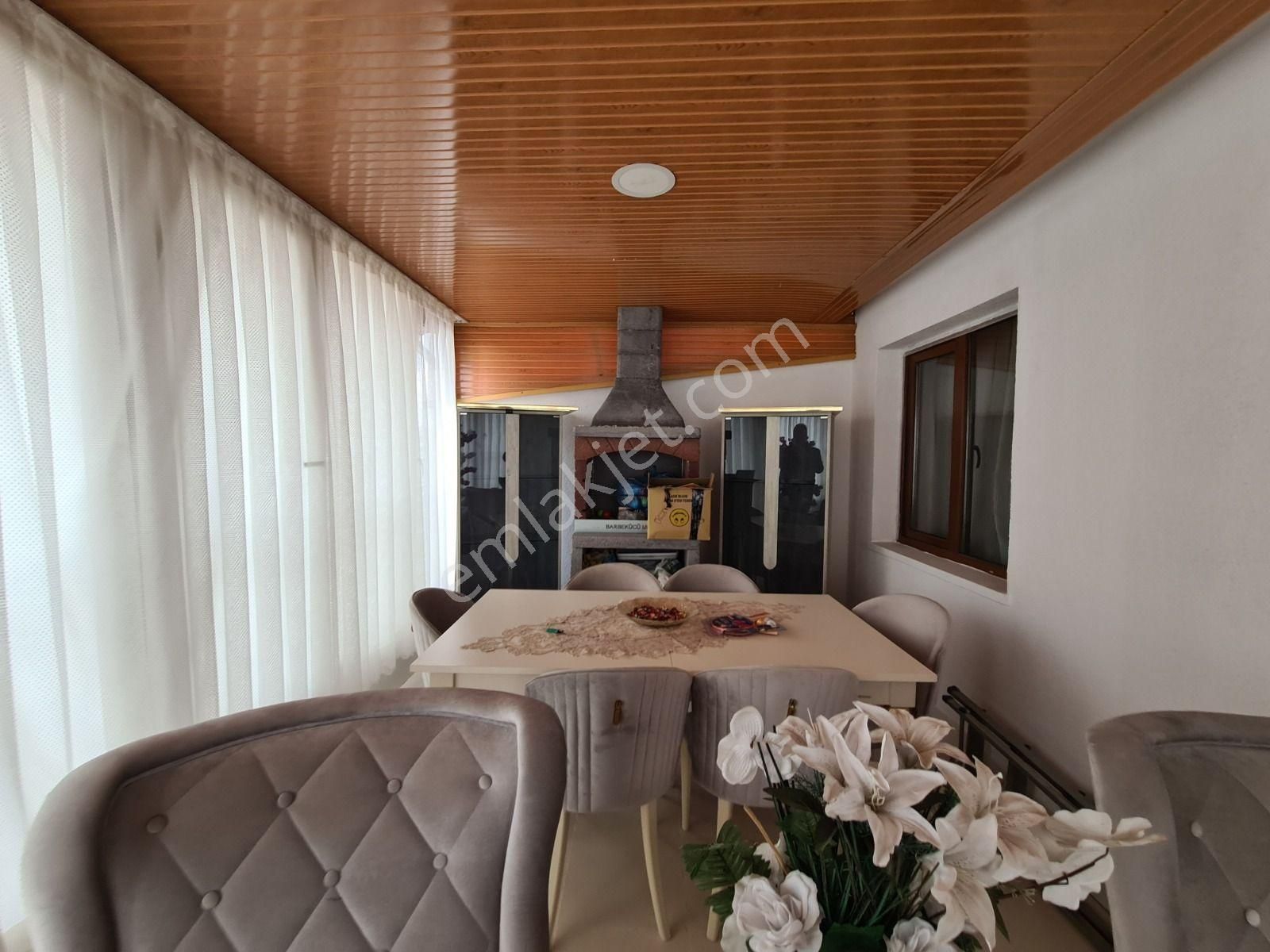 Panoramik Şehir Manzaralı 2 Giriş 2 Mutfaklı Kapalı Teraslı 6+1 - Görsel 27