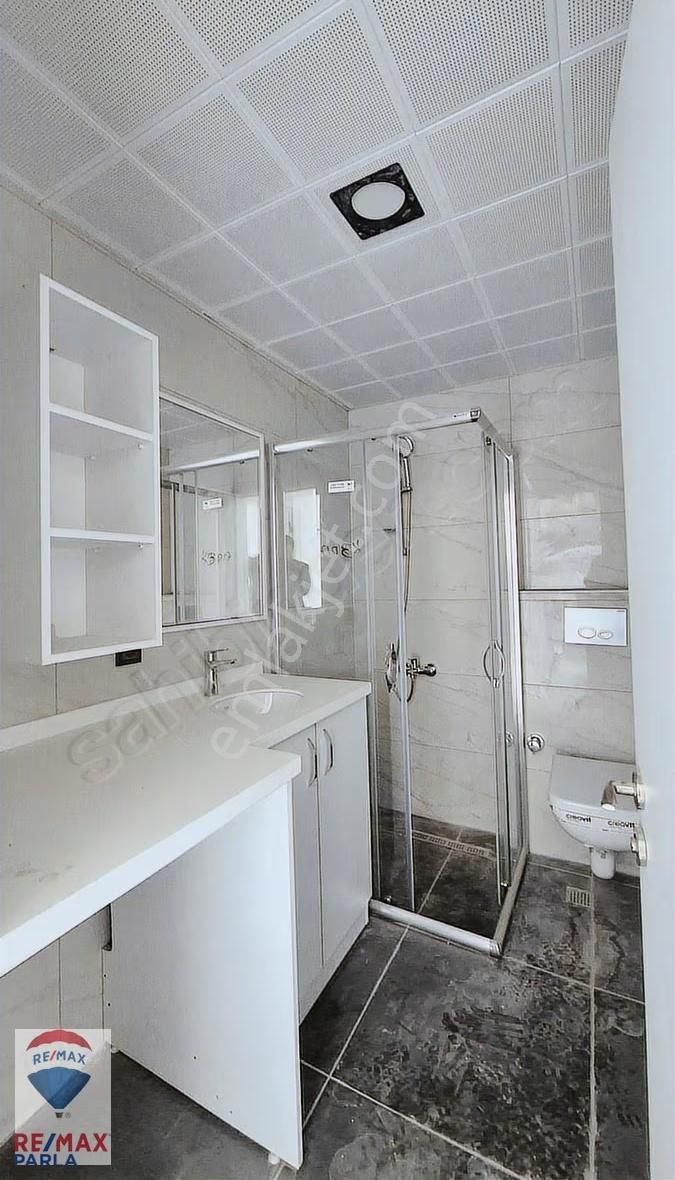 Merkezi Konumda Sıfır 1+1 Satılık Daire - Görsel 14