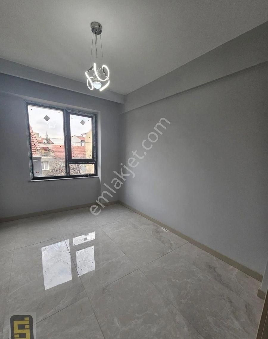 Sünbül İnşaat Emlak Şarhöyük Merkezde Z.ısıtma Ö.garajlı 3+1 - Görsel 3