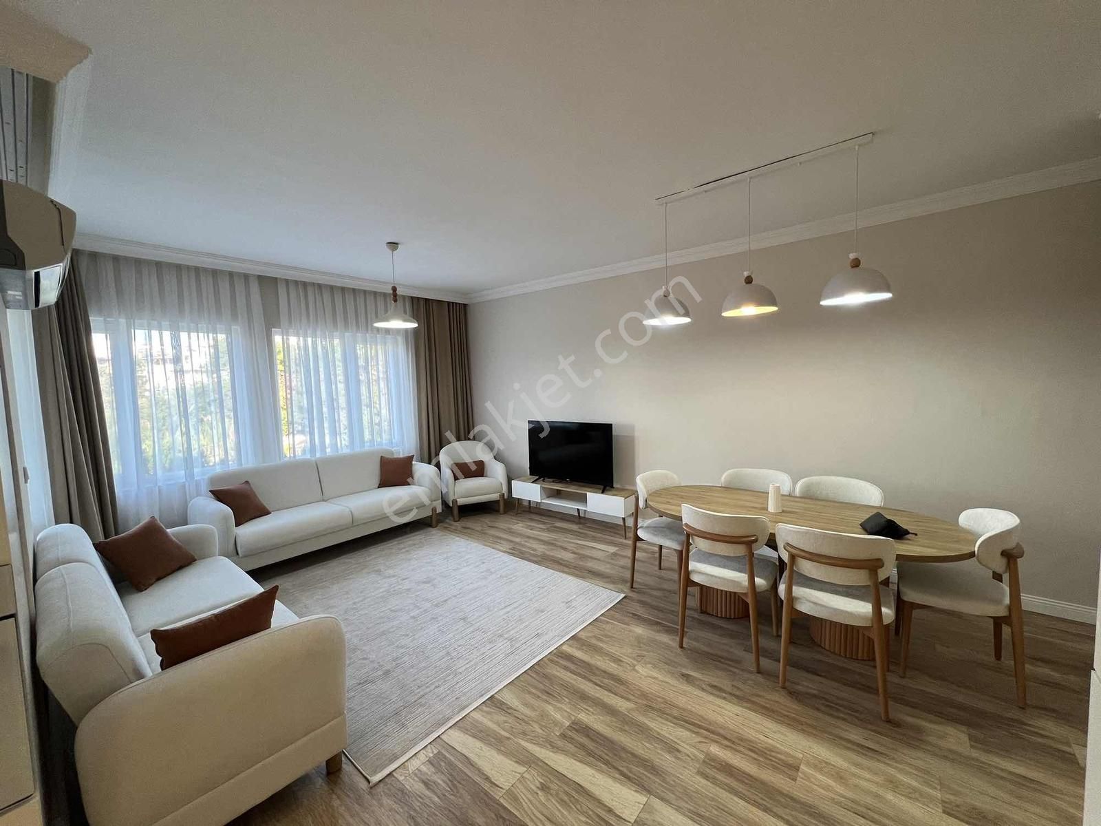 Antalya En Gözde Semti Denize 250m Eşyaları Dahil Sıfırlanmış