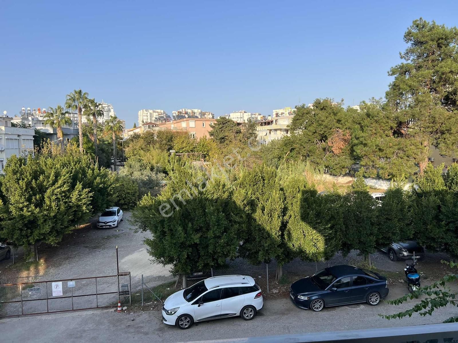 Antalya En Gözde Semti Denize 250m Eşyaları Dahil Sıfırlanmış - Görsel 14