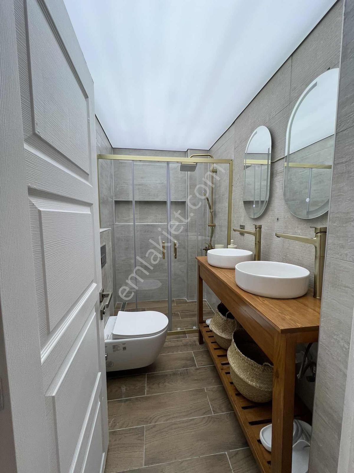 Antalya En Gözde Semti Denize 250m Eşyaları Dahil Sıfırlanmış - Görsel 28