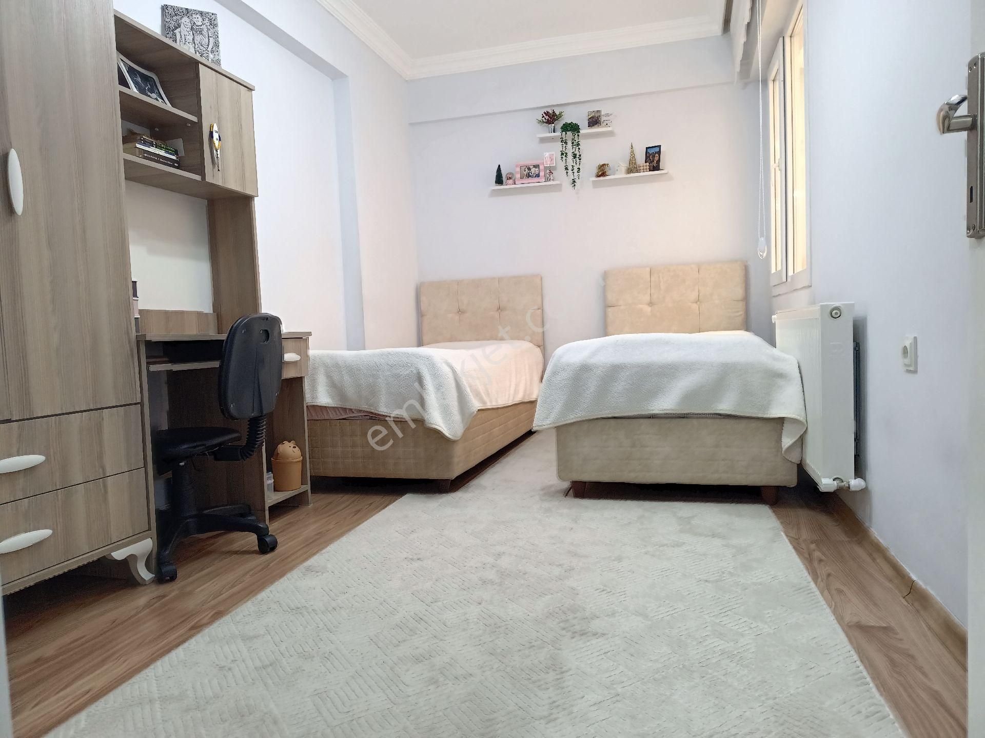 Buket Emlaktan Satılık 2+1 Daire En Üst Kat Doğalgazlı Ayrı V.c.li - Görsel 7
