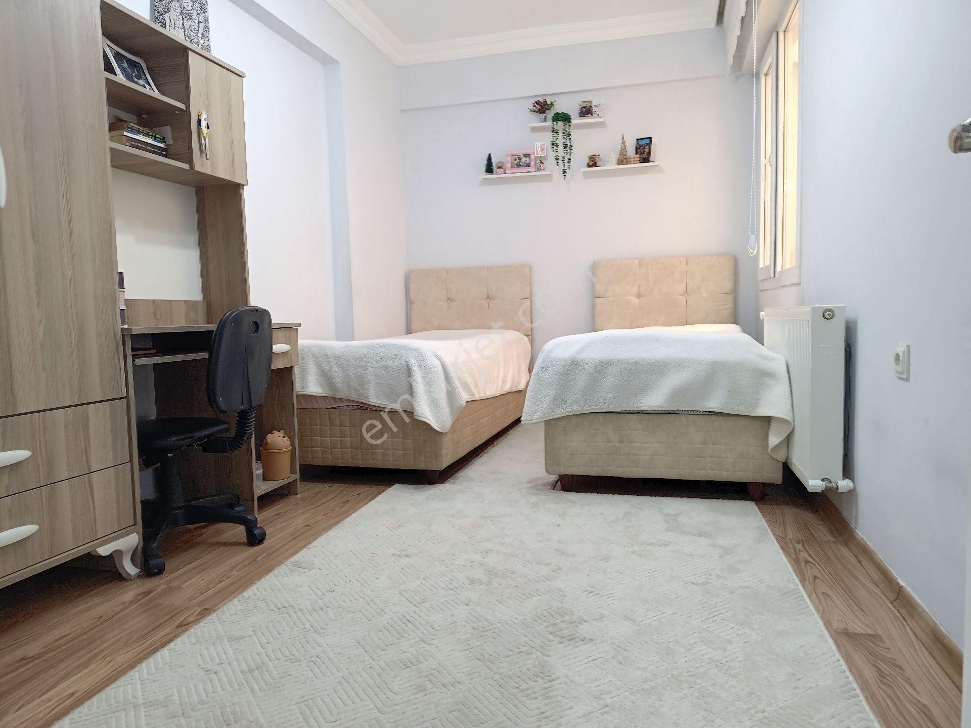 Buket Emlaktan Satılık 2+1 Daire En Üst Kat Doğalgazlı Ayrı V.c.li - Görsel 6