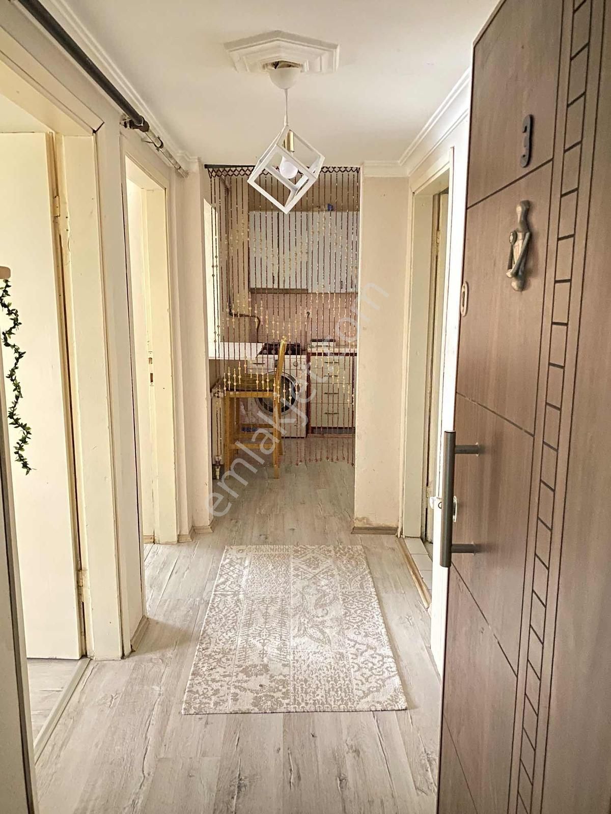 Emsallerinden Çok Geniş Ayrı Mutfak Eşyalı Satılık Daire - Görsel 5