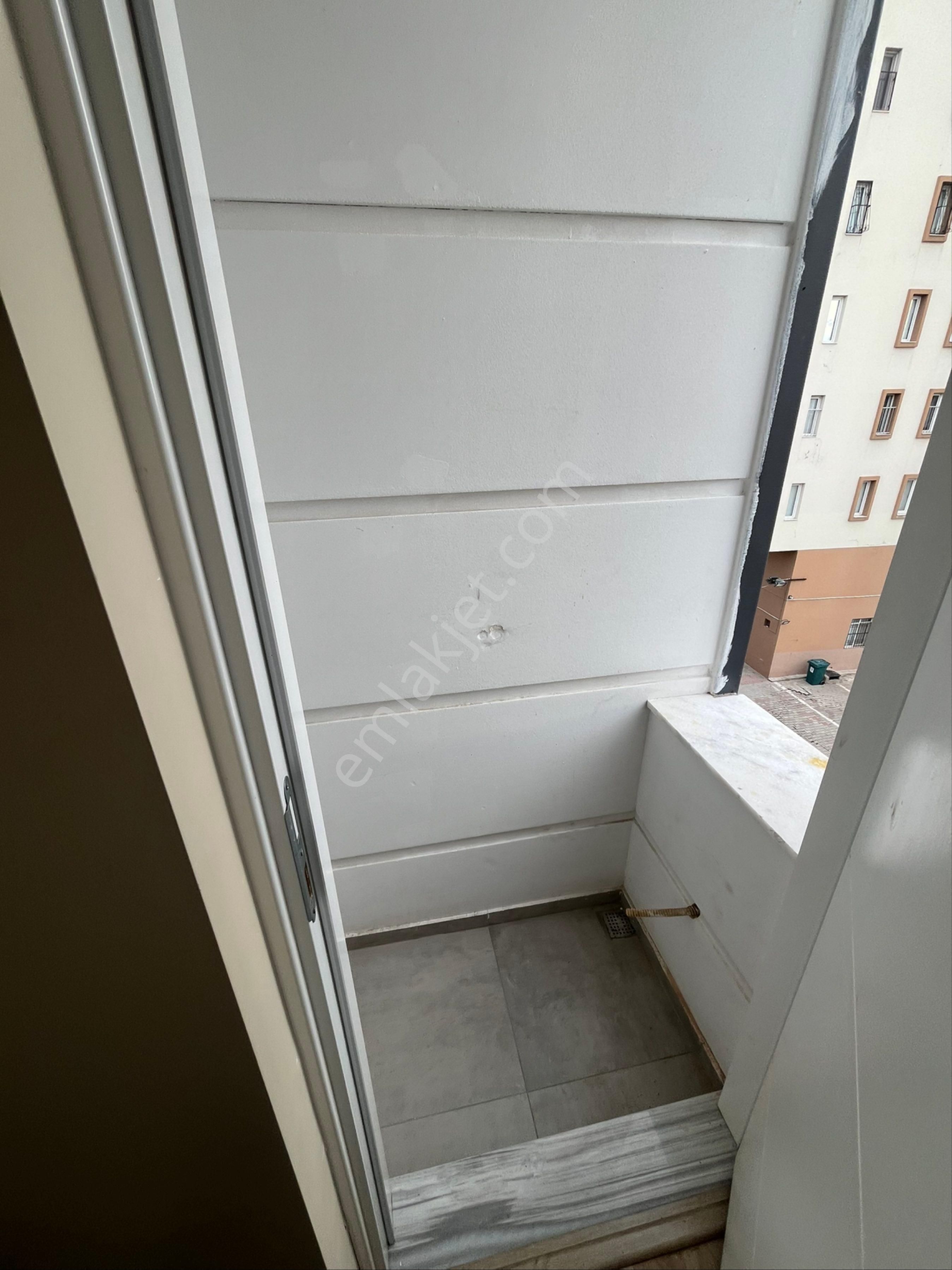 Seyhan Baraj Yolu İbo Osmanda Sıfır Eşyalı Kiralık 1+1 - Görsel 9