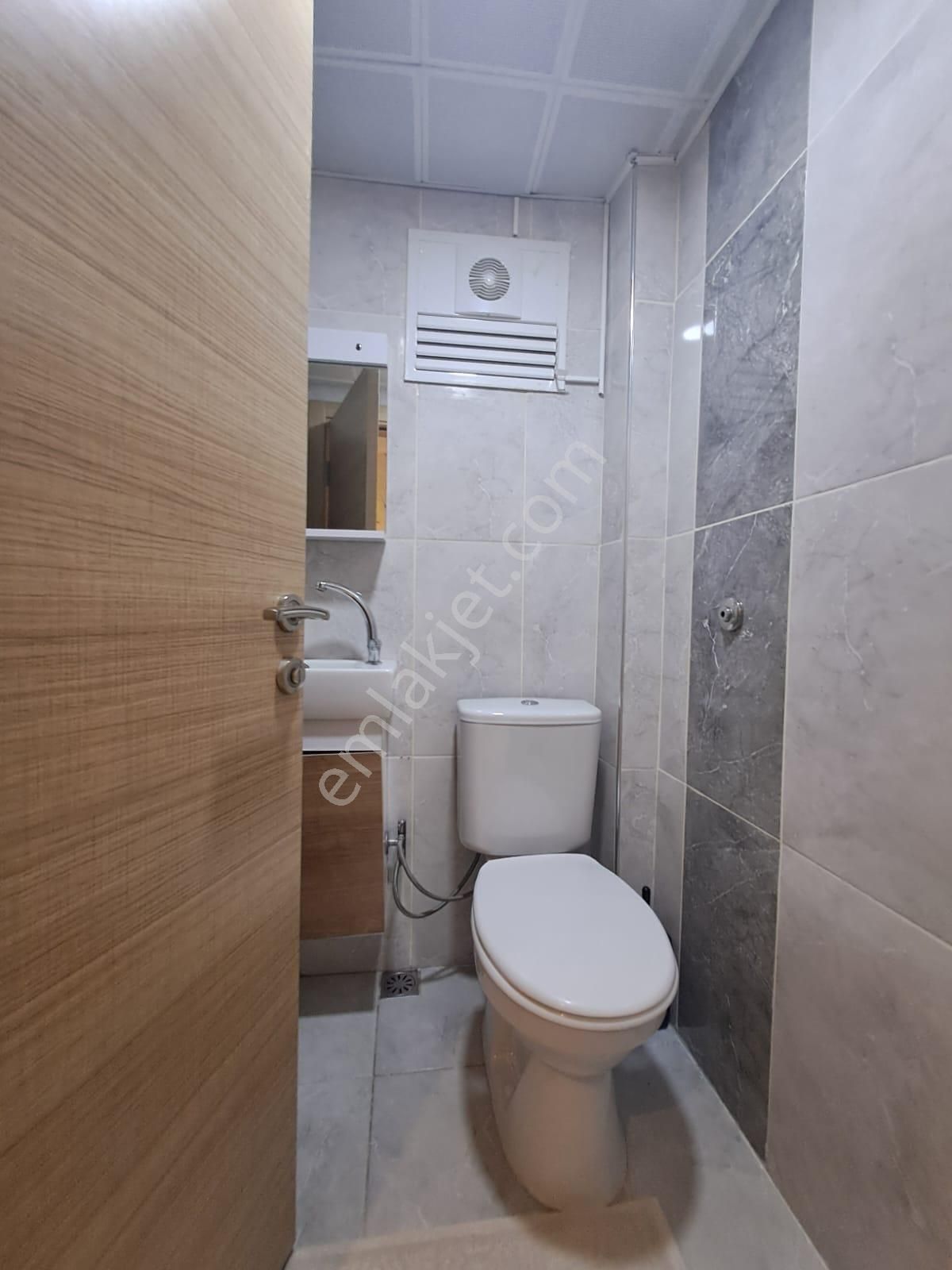 Atanora Vadi'den Trt Panora Yakını Genç Bina 2 Banyolu Asansörlü 4+1 - Görsel 7