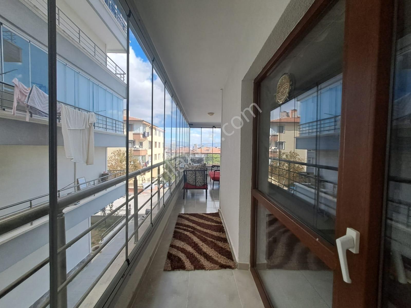 Atanora Vadi'den Trt Panora Yakını Genç Bina 2 Banyolu Asansörlü 4+1 - Görsel 17