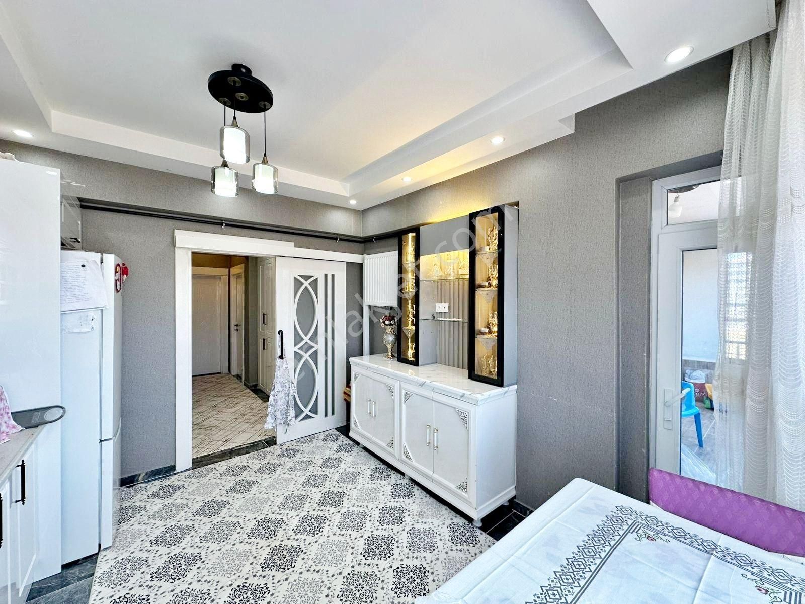 Belkız'da İnce Bol İşçiliğiyle Arakat Cam Balkonlu Ultralüx 2+1 - Görsel 2