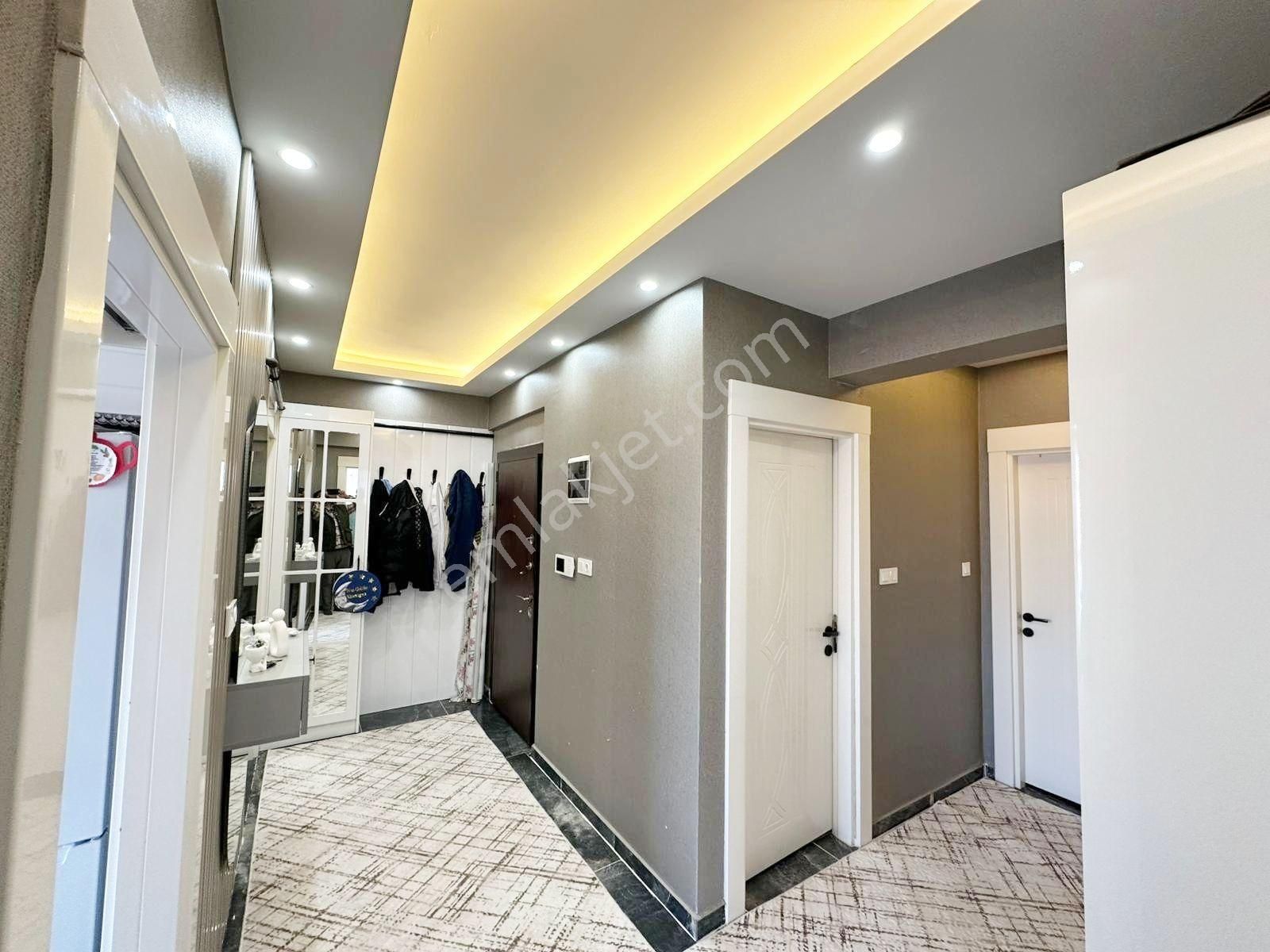 Belkız'da İnce Bol İşçiliğiyle Arakat Cam Balkonlu Ultralüx 2+1 - Görsel 15