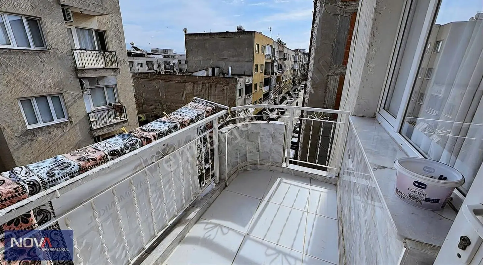 Nova'dan Çarşıda Satılık Daire