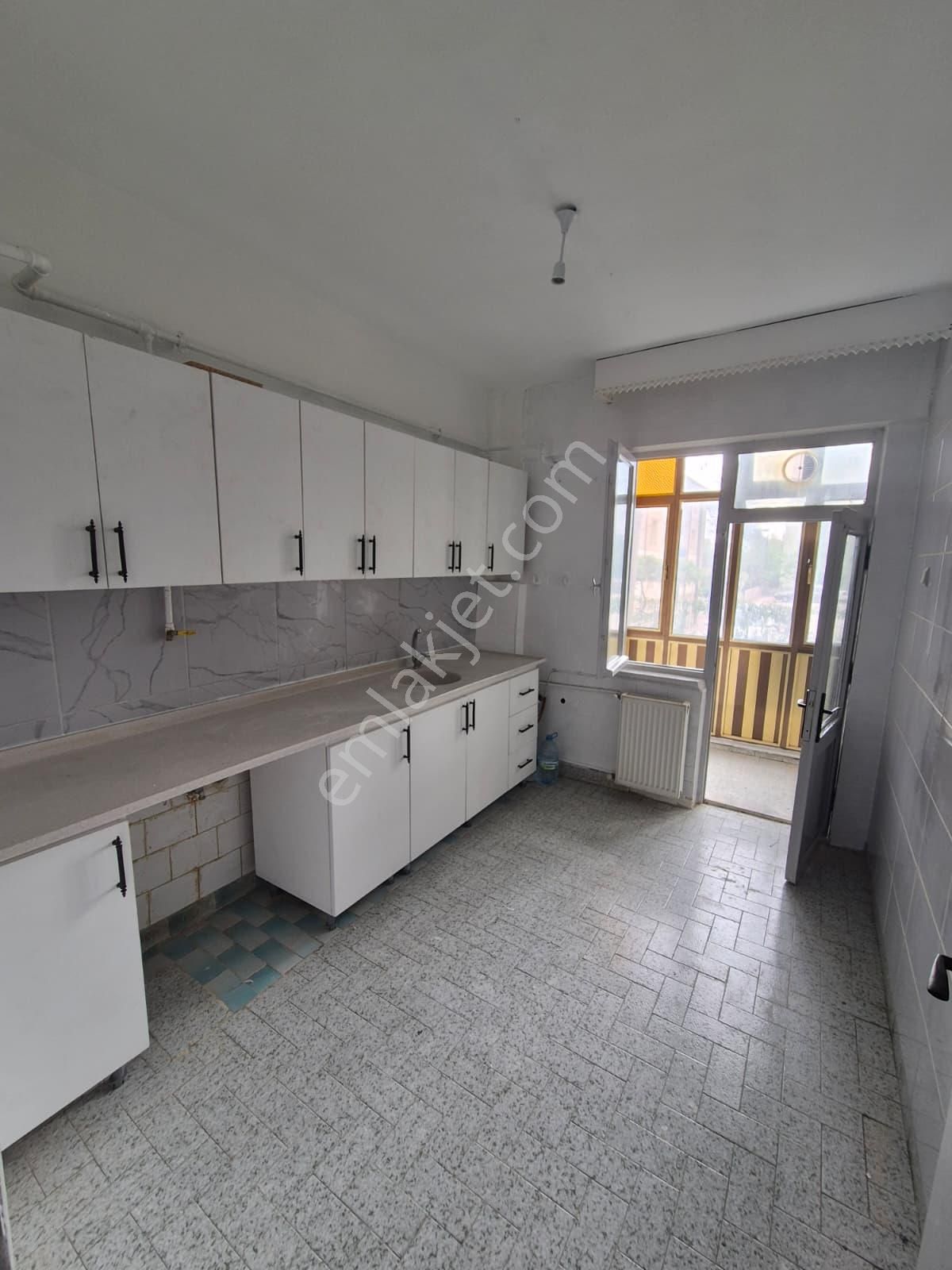 İsa Kavak Gayrimenkul’den Satılık 3+1 Daire – Selçuklu/binkonut - Görsel 5