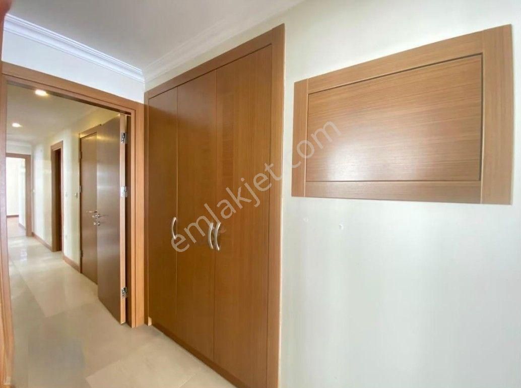 Boş... Erenköy İstasyonda Boş Balkon Giyinme Odalı 170 M2 4+1 - Görsel 8