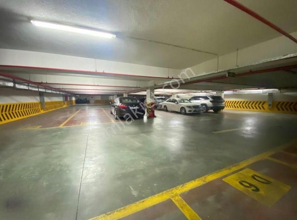 Boş... Erenköy İstasyonda Boş Balkon Giyinme Odalı 170 M2 4+1 - Görsel 19