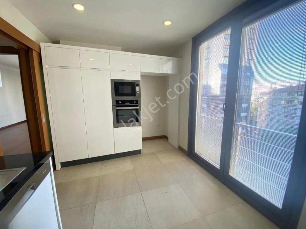 Boş... Erenköy İstasyonda Boş Balkon Giyinme Odalı 170 M2 4+1 - Görsel 7