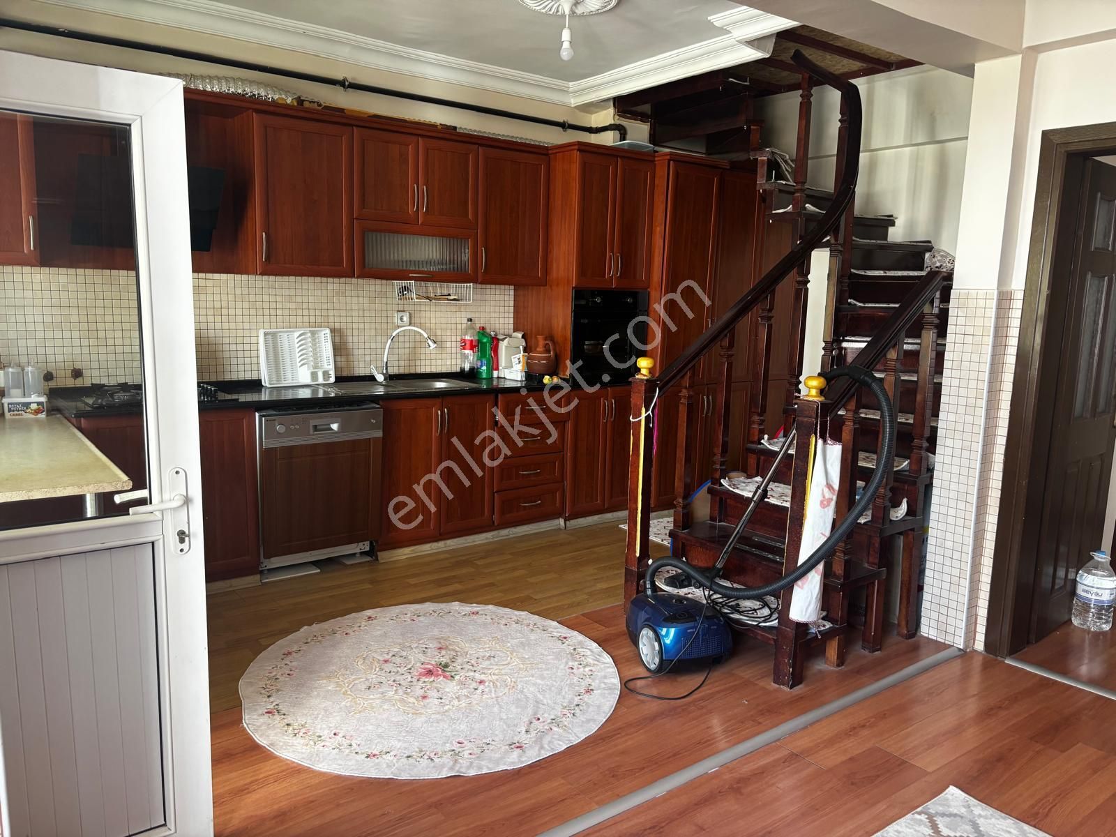 İsa Kavak Gayrimenkul’den Satılık 4+2 Geniş Daire – Meram/kovanağzı - Görsel 2