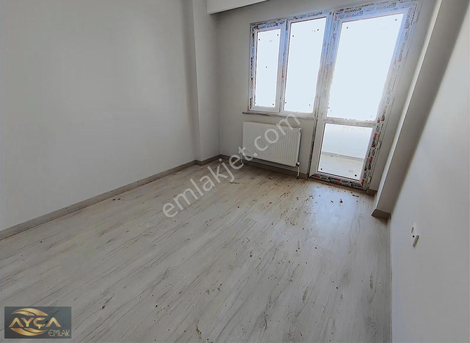 Havuzlu Sit. Ana Caddeye Ve Denize Yakın Ayçadan Kir. 2+1 Daire - Görsel 8