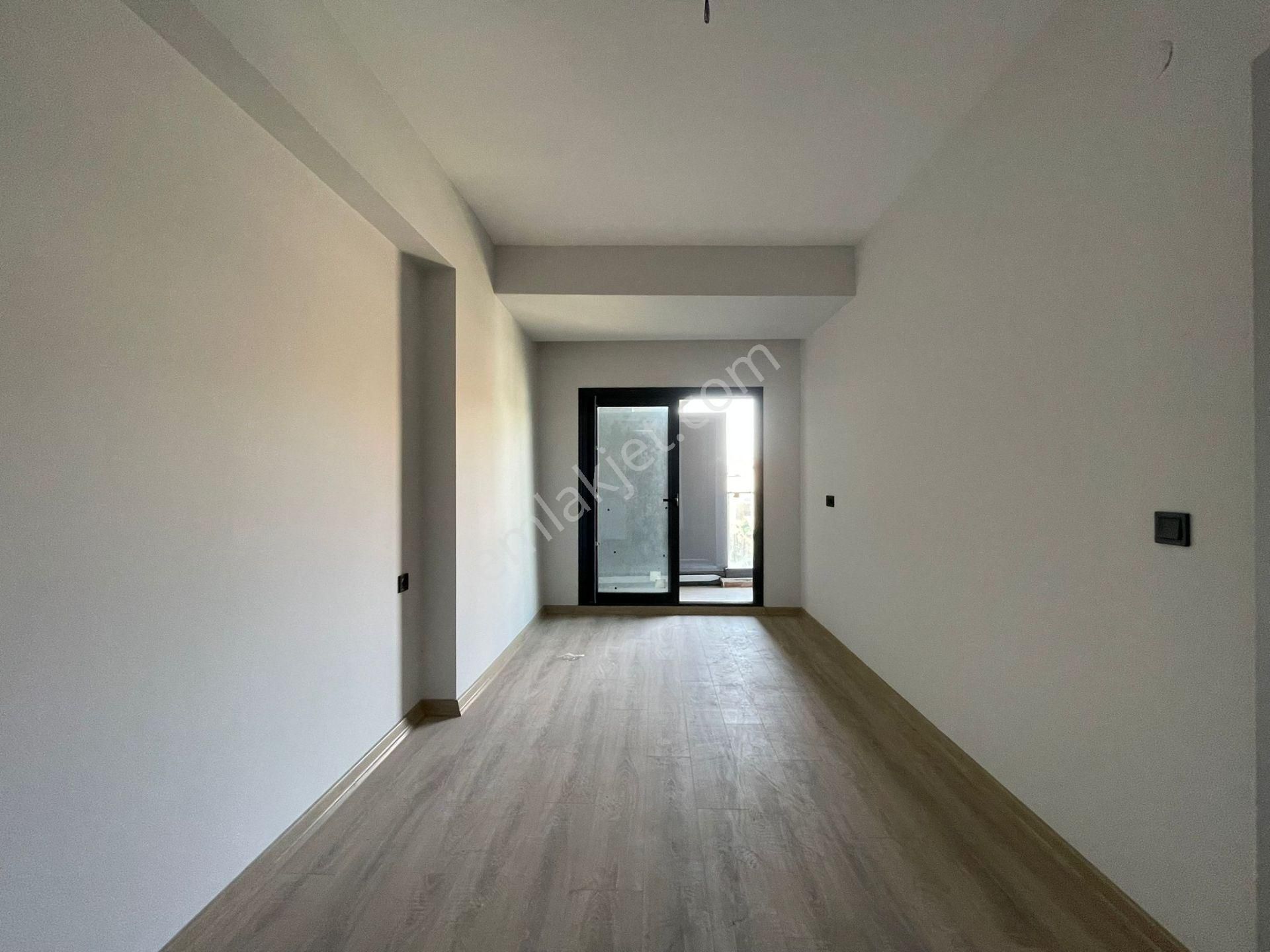 Havuzlu Site İçinde Giyinme Odalı 1+1 Daire - Görsel 24