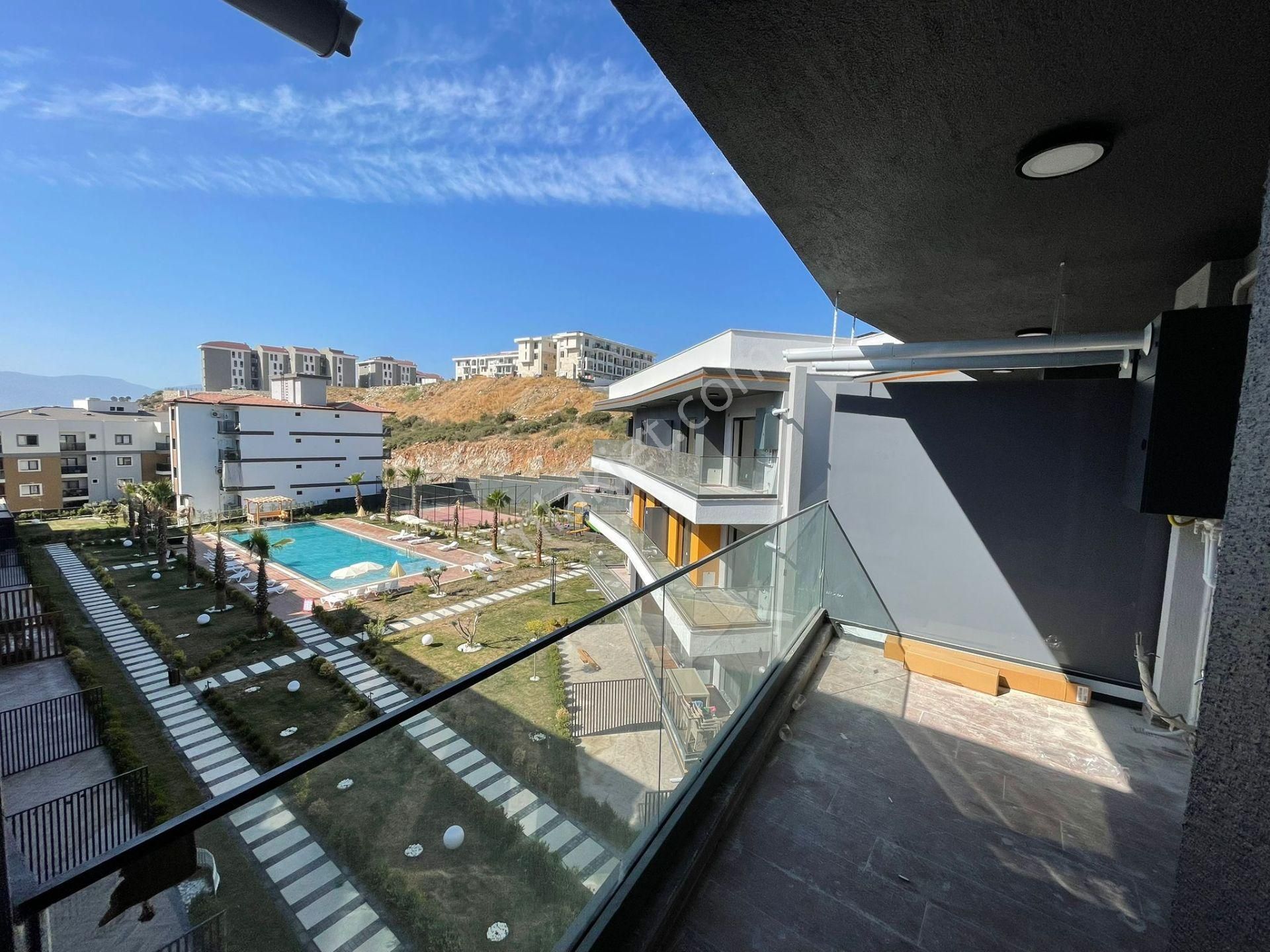 Havuzlu Site İçinde Giyinme Odalı 1+1 Daire - Görsel 27