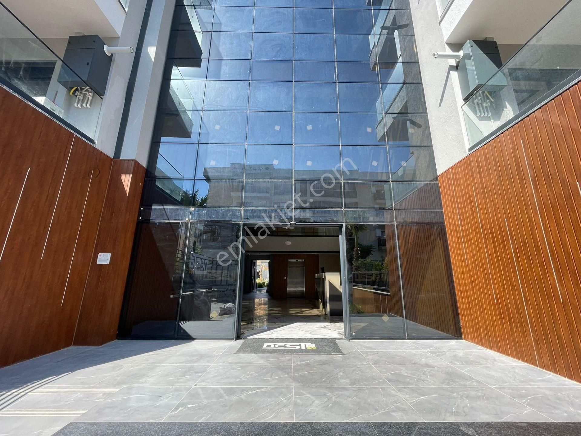 Havuzlu Site İçinde Giyinme Odalı 1+1 Daire - Görsel 2