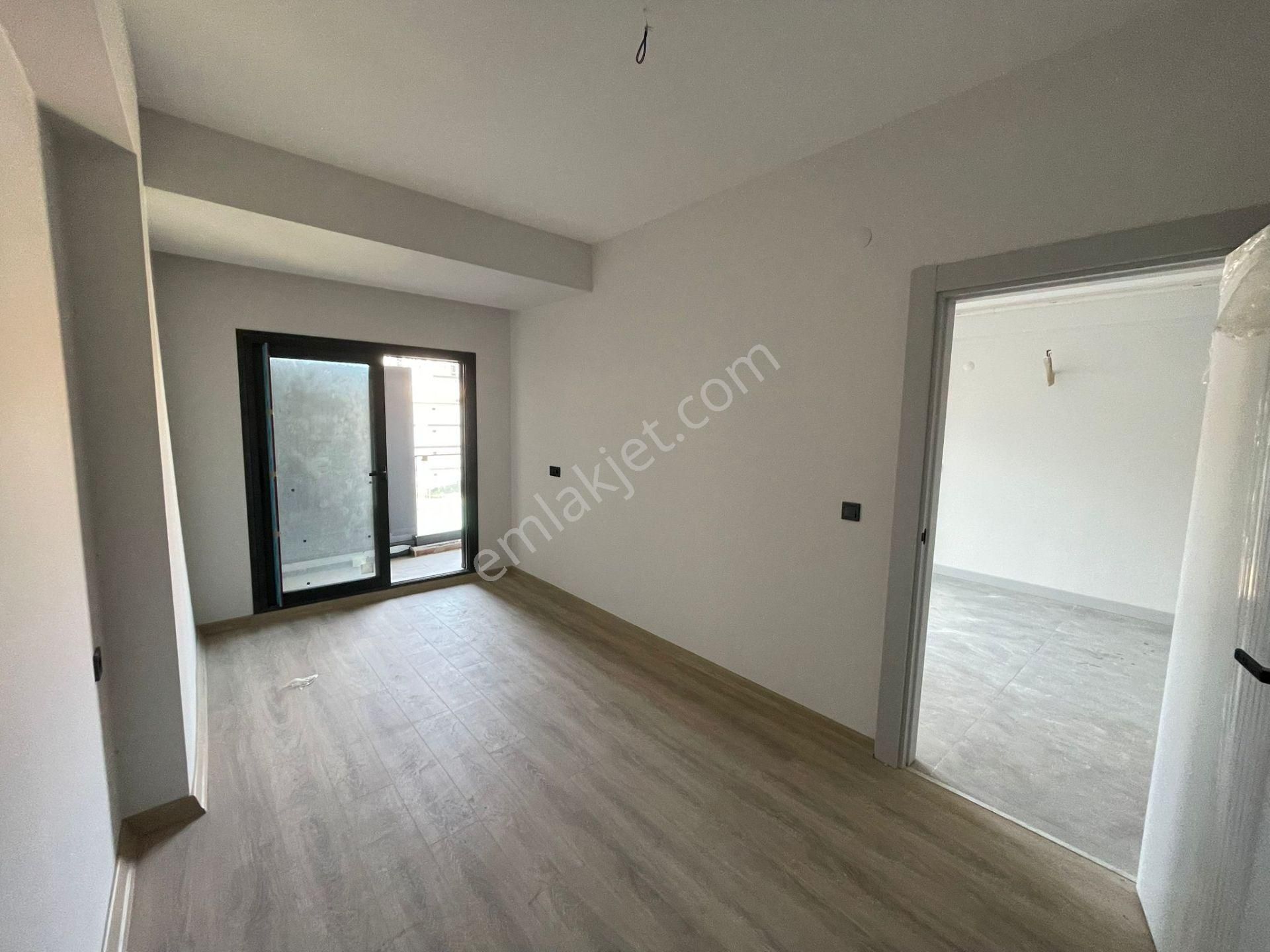 Havuzlu Site İçinde Giyinme Odalı 1+1 Daire - Görsel 23