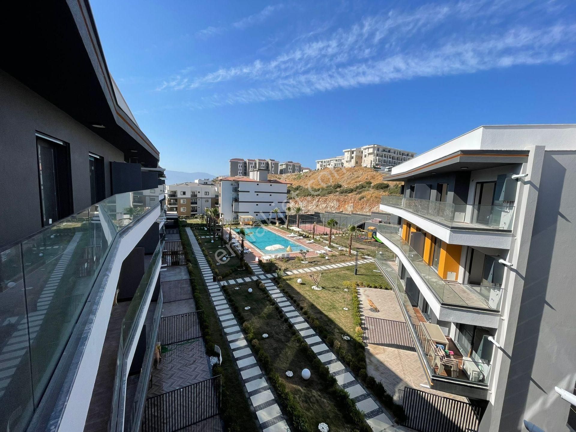 Havuzlu Site İçinde Giyinme Odalı 1+1 Daire - Görsel 32