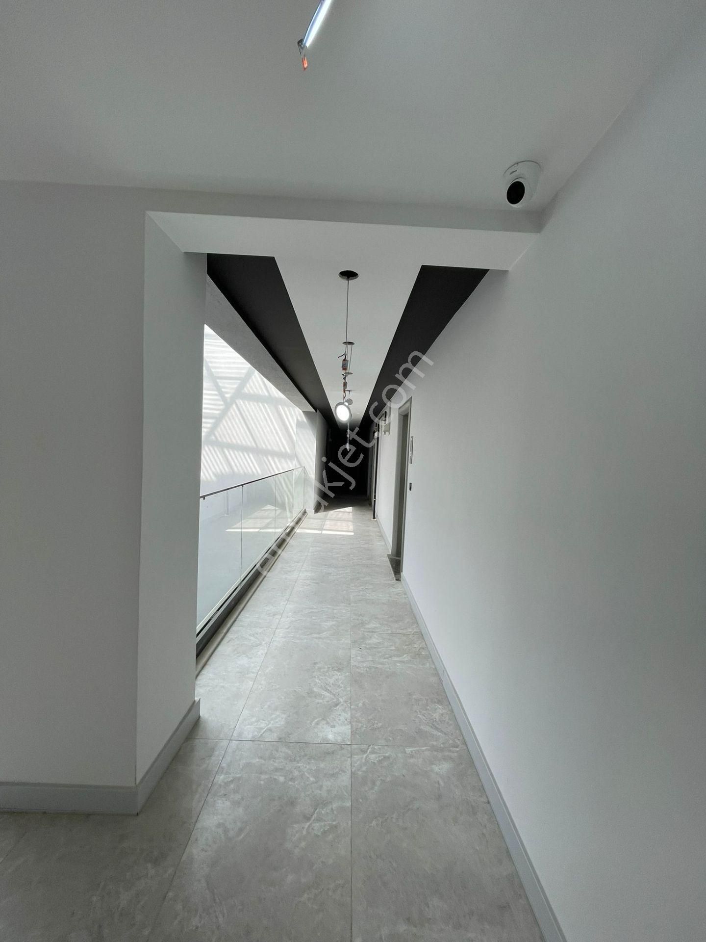 Havuzlu Site İçinde Giyinme Odalı 1+1 Daire - Görsel 11