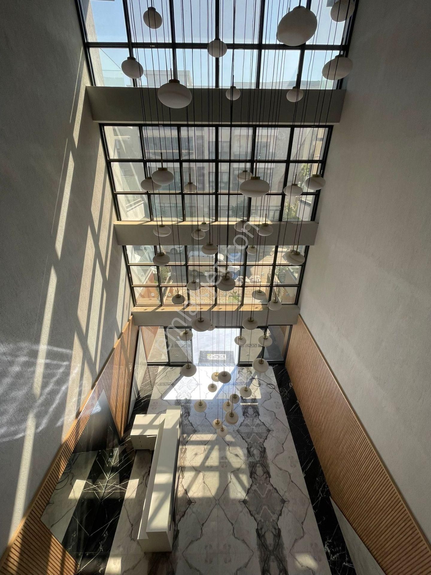 Havuzlu Site İçinde Giyinme Odalı 1+1 Daire - Görsel 9