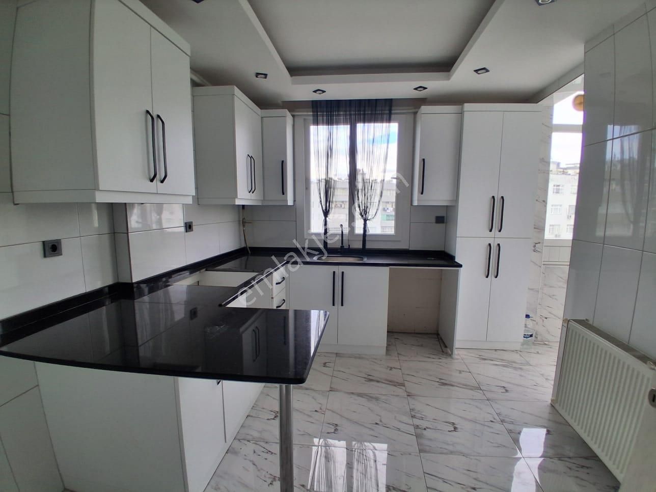 2000 Evler Migros Civarı 3+1 Kapalı Mutfak+kombili+kilerli+cam Balkonlu