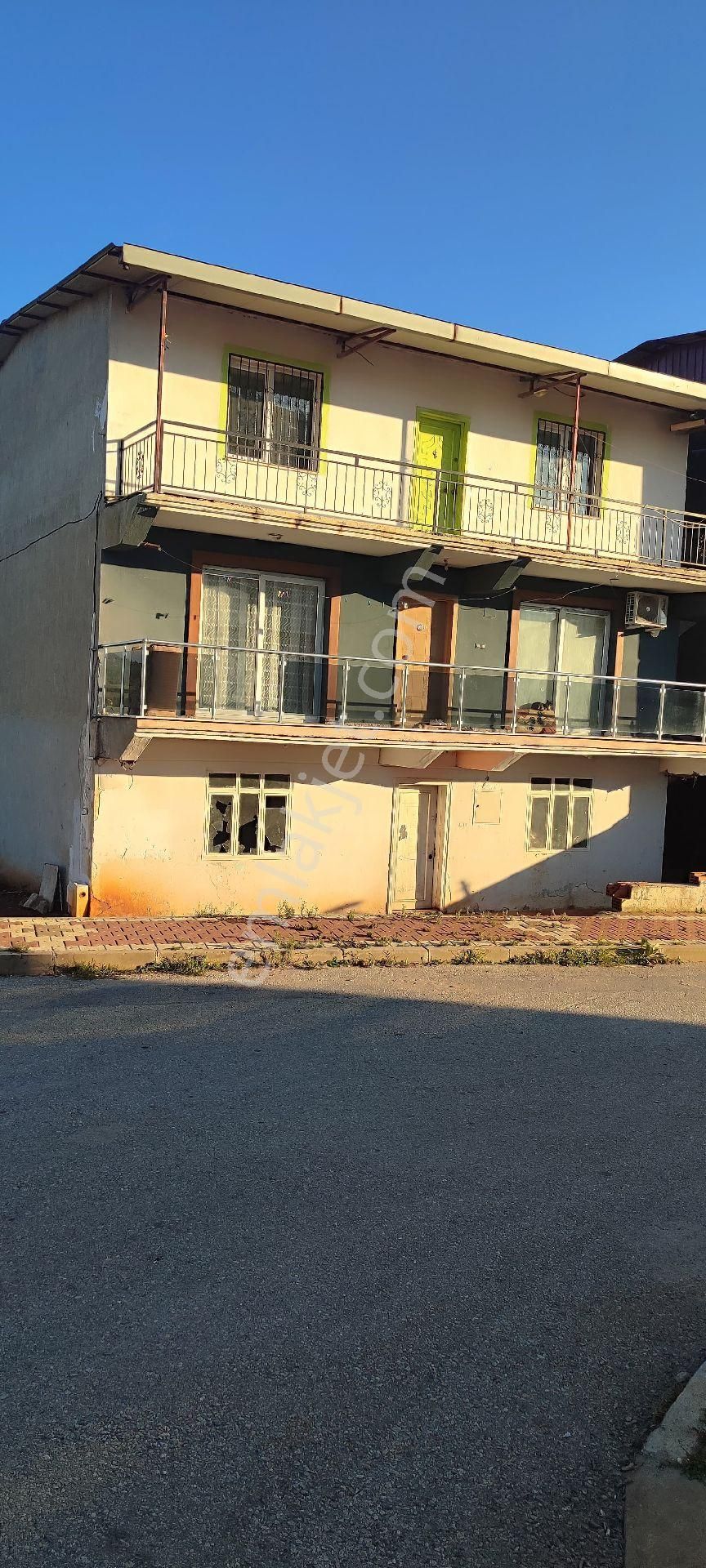 İzmir Torbalı Yazıbaşı Mahallesinde 3 Katlı Bina Satılık - Görsel 4