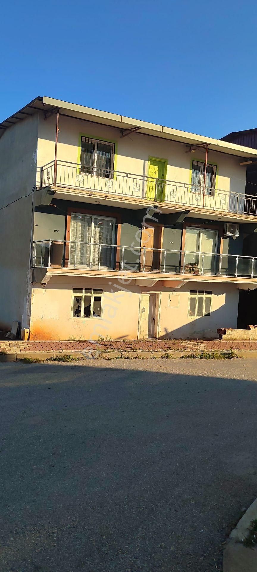 İzmir Torbalı Yazıbaşı Mahallesinde 3 Katlı Bina Satılık - Görsel 3